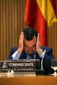 Leopoldo González-Echenique en una imagen de una de sus comparecencias