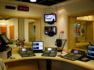 Un estudio de radio